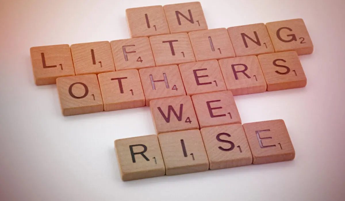 volunteer opportunity to lift others